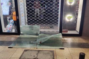 "Πασχαλινές" εκκενώσεις καταλήψεων σε Θεσσαλονίκη και Ηράκλειο - Οι "αθόρυβες" επιχειρήσεις της ΕΛ.ΑΣ. - εικόνα 2