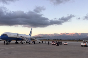 Πομπέο: Πυλώνας σταθερότητας η Ελλάδα - Η αναχώρηση από το σπίτι του πρωθυπουργού [βίντεο] - εικόνα 2