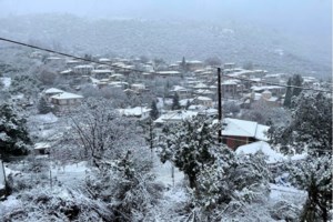 "Πλημμύρισε" η Ερμού: Γέμισαν τα μαγαζιά και τους εμπορικούς δρόμους οι Αθηναίοι [Εικόνες] - εικόνα 2
