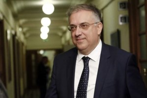 Δοκιμαστικές πτήσεις αεροσκαφών πάνω από την Αττική για την επέτειο της 25ης Μαρτίου