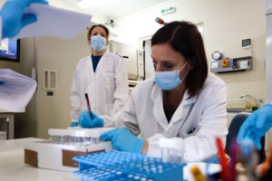 Ευλογιά των πιθήκων: Στα 50 τα κρούσματα στην Ελλάδα - Όλοι άνδρες με μέση ηλικία τα 36 έτη