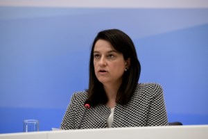 Νέα ένταση με τον Φίλη στη Βουλή για τα ολοήμερα - Ξεκίνησε η συζήτηση του νομοσχεδίου για την Παιδεία