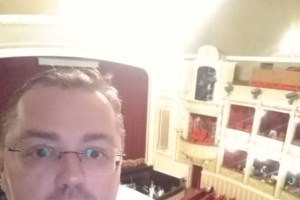 ΣΥΡΙΖΑ: Αφού σφύριξε τη λήξη της πανδημίας ο κ. Μητσοτάκης θυμήθηκε τον κ. Τσιόδρα