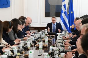 Δημοσκόπηση Realpolls: Τρία κόμματα διεκδικούν την τρίτη θέση - Μια ανάσα από τον ΣΥΡΙΖΑ ο Κασσελάκης