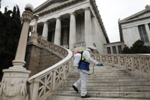 Η συγκλονιστική αφήγηση μιας νοσοκόμας στη ΜΕΘ νοσοκομείου της Νέας Υόρκης- "Εχασα ακόμα έναν ασθενή"...