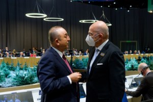 Δένδιας: "Εμείς δεν δεχόμαστε τετελεσμένα, δεν υποκύπτουμε σε απειλές" - εικόνα 2