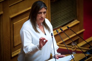 Έντονη αντίδραση ΝΔ για τη δήλωση Φαραντούρη: "Ευχής έργο να ρίξει την κυβέρνηση η ευρωπαία εισαγγελέας"