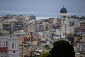 Πώς οι αλλαγές στο ΦΠΑ οδηγούν σε χαμηλότερες τιμές ακινήτων - Εκπτώσεις και στην ενεργειακή αναβάθμισή τους