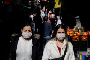 Ανεκδιήγητος Ερντογάν: Πέφτουν τα ποσοστά του κόμματός του κι αλλάζει τον εκλογικό νόμο - εικόνα 3