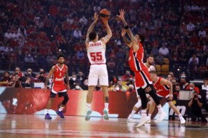 "Αποκάλυψη": Ο Κέβιν Ντουράντ έπαθε πλάκα με τον κόσμο του Ολυμπιακού - Τι του απάντησαν Έντι Τζόνσον και Τζος Τσίλντρες - εικόνα 4