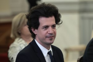 Δασκαλάκης: Ποιος είναι η διάνοια του ΜΙΤ που έλυσε τον γρίφο του Nas και θα "τρέξει" την Επιτροπή για τη Τεχνητή Νοημοσύνη