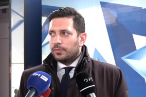 Καταγγελία ΣΥΡΙΖΑ: Σταθμάρχης με χαμηλότερη βαθμολογία από τον σταθμάρχη των Τεμπών τοποθετήθηκε στην τηλεδιοίκηση