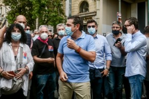 Χατζηδάκης: Οι υπερωρίες θα πληρώνονται με παραπάνω χρήματα, όχι με ρεπό