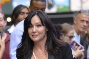 Σάνεν Ντόχερτι: "Θέλω η τέφρα μου να αναμιχθεί με τις στάχτες του σκύλου και του πατέρα μου" - Η τελευταία επιθυμία της - εικόνα 3