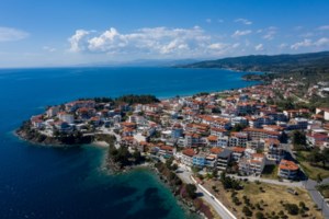 Κρυφή κάμερα στη Χαλκιδική: Ο ξενοδόχος πρόσφερε δωρεάν το δώματιο στην 25χρονη και τον σύντροφό της [Βίντεο] - εικόνα 3