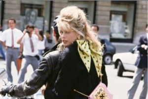 To πρωτότυπο και το πιστό αντίγραφο: Η Κλόντια Σίφερ έγινε κούκλα Barbie