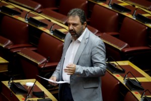 Καυστική απάντηση ΝΔ στον ΣΥΡΙΖΑ με βίντεο Τσίπρα που "χαμογελάει όταν μιλάει για κρούσματα και διασωληνωμένους" - εικόνα 2