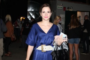 Λένα Αρώνη: Η σπάνια εμφάνιση με τον οφθαλμίατρο σύζυγό της και τις τρεις κούκλες κόρες τους - εικόνα 8