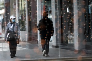 Συγκλονίζουν οι φωτογραφίες από τα νεκροταφεία της Θεσσαλονίκης - Δεκάδες ανοιχτοί τάφοι για τους νεκρούς του κορονοϊού - εικόνα 9