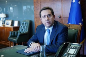 Προεδρικό Μέγαρο: Ορκίστηκαν ο Γιάννης Οικονόμου και ο Γιάννης Βρούτσης - εικόνα 5