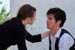 Αγριες Μέλισσες: Tρία νέα πρόσωπα - έκπληξη μπαίνουν στη σειρά