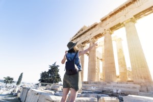 Handelsblatt: "Ποιος θα στρώσει τα κρεβάτια των τουριστών;" - Ζητούνται εργαζόμενοι για το ελληνικό οικονομικό θαύμα - εικόνα 3