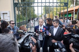 Κολωνός: Οργιάζουν οι φήμες και για τρίτο πολιτικό στέλεχος - Συνομίλησε με τη 12χρονη μέσω της εφαρμογής των ραντεβού; - εικόνα 2