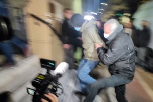 Απίστευτη διάρρηξη στην Κηφισιά: Εκοψαν με τροχό δύο χρηματοκιβώτια και έφυγαν με λεφτά, κοσμήματα και χρυσές λίρες