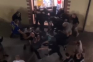 AEK: Αποθεωτική υποδοχή στα διόδια για τους νταμπλούχους Ελλάδας [εικόνες - βίντεο]