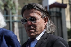 Θάνατος Ματούλας: Ο γιος της, Λορέντζο Καριέρε, ανέλαβε την αποτέφρωσή της [βίντεο]