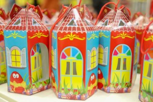 Πάσχα: Ανησυχία για την άφιξη του Αγίου Φωτός στην Αθήνα λόγω του πολέμου στη Μέση Ανατολή