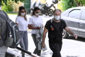 Προφυλάκιση για το 31χρονο γνωστό μοντέλο που συνελήφθη με κοκαΐνη στη Γλυφάδα - "Ο αλήτης που της την έστησε..." [Βίντεο] - εικόνα 4