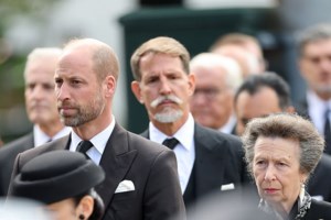 "Ευγενικός βασιλιάς με ζεστή καρδιά": Μεγαλειώδες αντίο στον Χάραλντ - Σε σαρκοφάγο 1,7 εκατ. ευρώ στο βασιλικό μαυσωλείο - εικόνα 5
