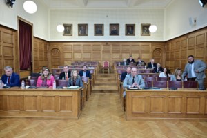 Πηγές ΝΔ για ΟΠΕΚΕΠΕ: "Θα διαγράψει ο Ανδρουλάκης τους κουμπάρους του;"