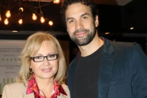 Αγγελική Νικολούλη: "Ευχαριστώ για τη συμπαράσταση στο πένθος μου" - Το συγκινητικό μήνυμα για τη μητέρα της