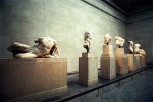 Ποια είναι η Τουρκάλα αρχαιολόγος που είπε την αλήθεια για το δήθεν φιρμάνι του Έλγιν - Μας στηρίζει για τα Γλυπτά του Παρθενώνα