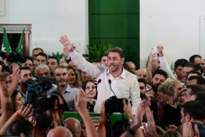 Τρία χρόνια χωρίς τη Φώφη Γεννηματά: Συγκινητική ανάρτηση του Ανδρέα Τσούνη - "Εδινε μάχη για το ΠΑΣΟΚ και για την ίδια της τη ζωή"