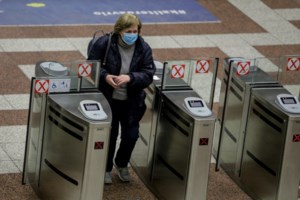 Επίσκεψη Καραμανλή στο νέο σταθμό του Μετρό "Αγ. Βαρβάρα" - Οι πρώτες εικόνες