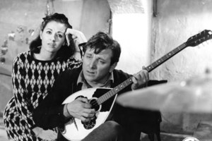 Μάρθα Καραγιάννη: Εξιτήριο για την αγαπημένη ηθοποιό - Επέστρεψε σπίτι της - εικόνα 2