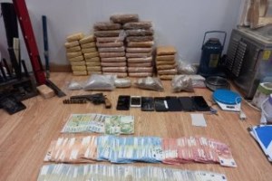 Έμα Κορονέλ: Στη φυλακή η σύζυγος του "Ελ Τσάπο" - Ποια είναι η 32χρονη Αμερικανομεξικανή "βασίλισσα της ομορφιάς" - εικόνα 2