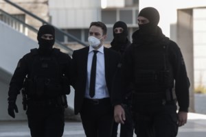 Μπάμπης Αναγνωστόπουλος: Από πιλότος... δικηγόρος του εαυτού του - Προκαλεί ο δολοφόνος της Καρολάιν στο δικαστήριο - εικόνα 2