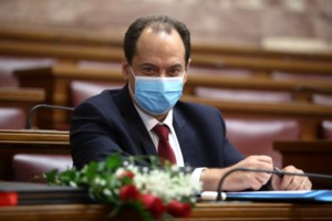 Επέτειος Γρηγορόπουλου: "Ηταν χαβαλές, έκανα λάθος, ήταν βλακεία μου", λέει ο 28χρονος αστυνομικός που έπαιζε με την ανθοδέσμη - εικόνα 2