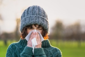 Κορονοϊός: Τα τέσσερα πρώτα συμπτώματα που εμφανίζονται στη μετάλλαξη Όρθρος - Τα προειδοποιητικά σημάδια