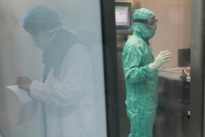 Παρασκευής: Το νέο στέλεχος Mu είναι μικρότερου κινδύνου από τα στελέχη Α, Β, Γ και Δ