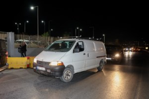 Βορίζια: Βίντεο ντοκουμέντα από τη σύλληψη των τριών αδερφών - Η παράδοσή τους στο "ελληνικό FBI" - εικόνα 3