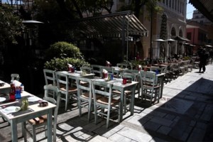 Ο κορονοϊός απειλεί ξανά τα γηροκομεία - Αγωνία για τα κρούσματα σε Άγιο Παντελεήμονα και Ιωάννινα - εικόνα 4