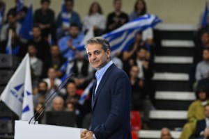 Τσίπρας: "Ο Μητσοτάκης φοβάται, όχι μόνο εμένα... Κάθε τηλεοπτική συνέντευξη που δεν του δίνουν τις ερωτήσεις" - εικόνα 4