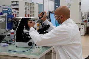 Κικίλιας σε συνωμοσιολόγους- ψεκασμένους: Ούτε ένας επιστήμονας στον κόσμο δεν λέει όχι στις μάσκες - εικόνα 2