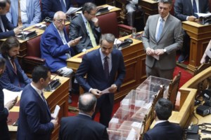 Στο υπουργείο Υγείας ο Μητσοτάκης - Συνάντηση εργασίας με Χρυσοχοΐδη για τα προβλήματα του ΕΣΥ