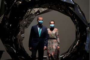 17 black & white κομμάτια Zara για να ζήσεις το πιο minimal (και στιλάτο) καλοκαίρι της ζωής σου